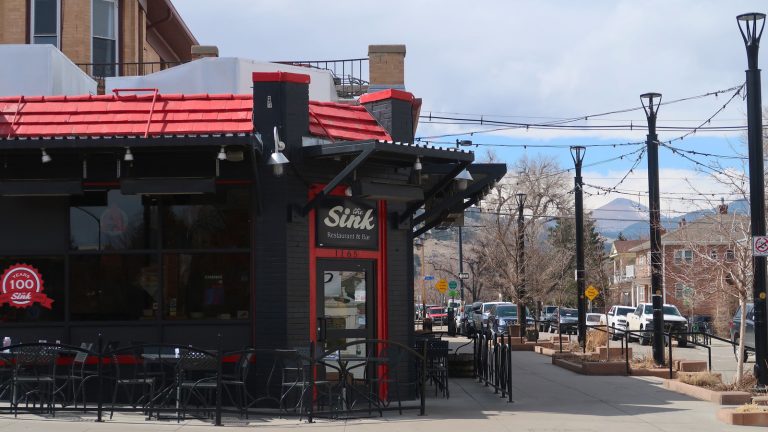 The Sink: Boulder’s Oldest Restaurant with a Rich History of Celebrity Visits
