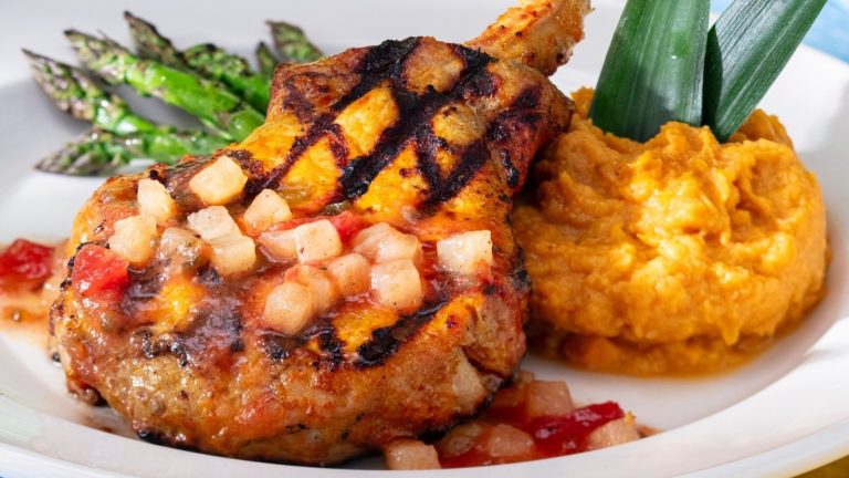 Caribbean-Inspired Restaurant Chain Suddenly Shuts Down Locations Across 8 States