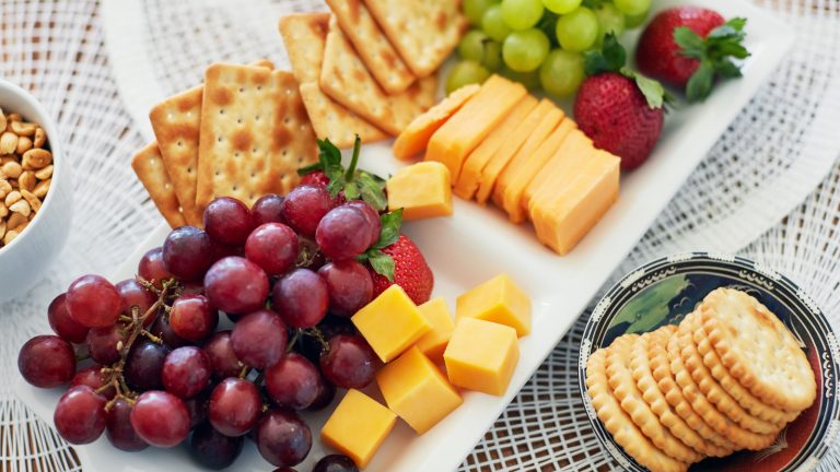 Effortless and Rewarding: Snack Plates Revolutionize Breakfast
