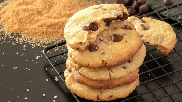 Adding a Delicate Crunch to Baked Goods with Turbinado Sugar