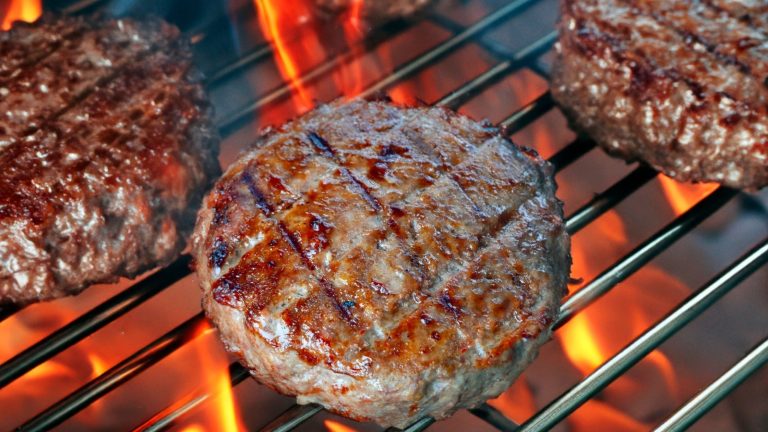 This Simple Add-In Eliminates Crumbly Burger Troubles