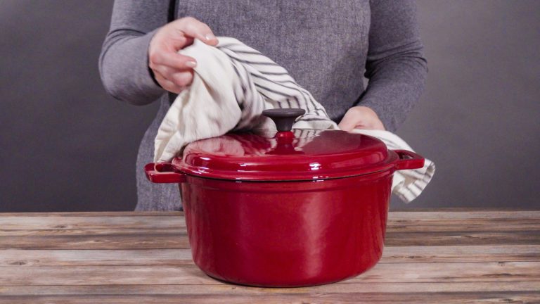 Why a Dutch Oven Is the Best Choice for Deep-Frying Food