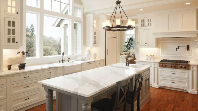 The 2000s Rom-Com That Should Inspire Your Kitchen Remodel