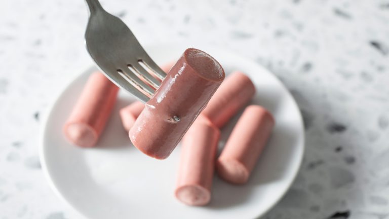 How Canned Vienna Sausages Differ from Hot Dogs
