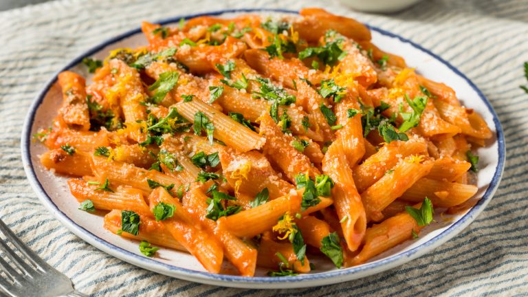 The Most Disappointing Store-Bought Vodka Sauce Tastes Like Alfredo Instead