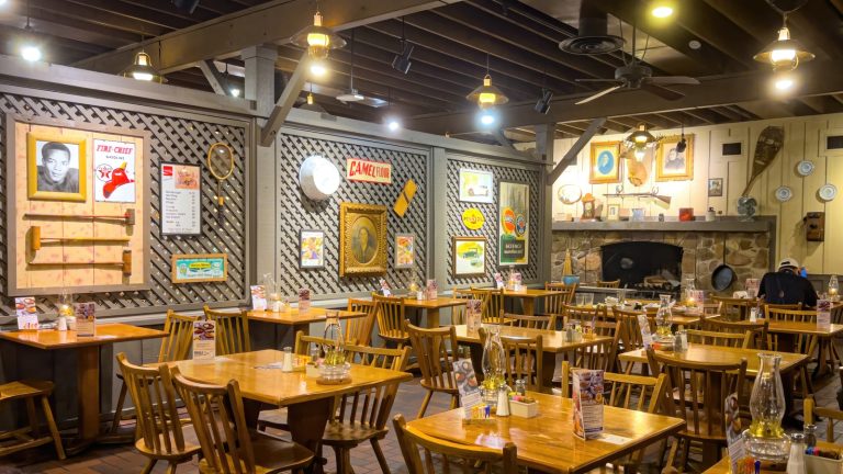13 Cracker Barrel Items We Miss: Discontinued Too Soon