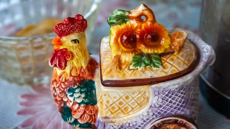 The Surprising Link Between Roosters and Country Kitchen Design