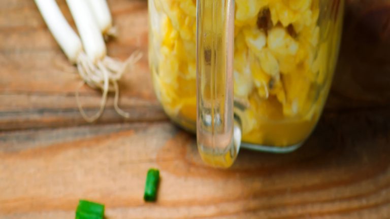 The Ideal Mason Jar for Quick Breakfast Omelets