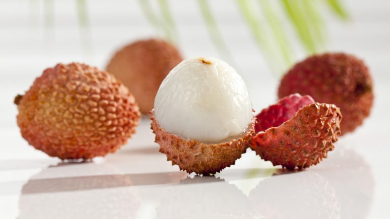 The Correct Method for Storing Fresh Lychee