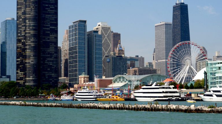 Bobby Flay's Top Restaurant Picks in Chicago