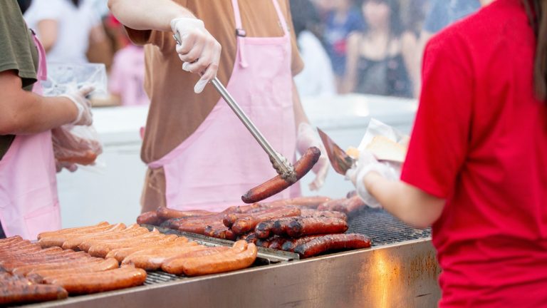 Pitmasters Unveil 16 Essential Grill Accessories for Enthusiastic Grillers