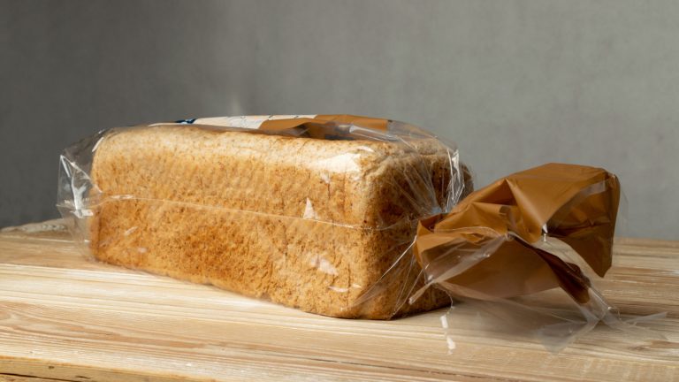 Clever Ideas for Reusing Loose Bread Ties in Your Kitchen