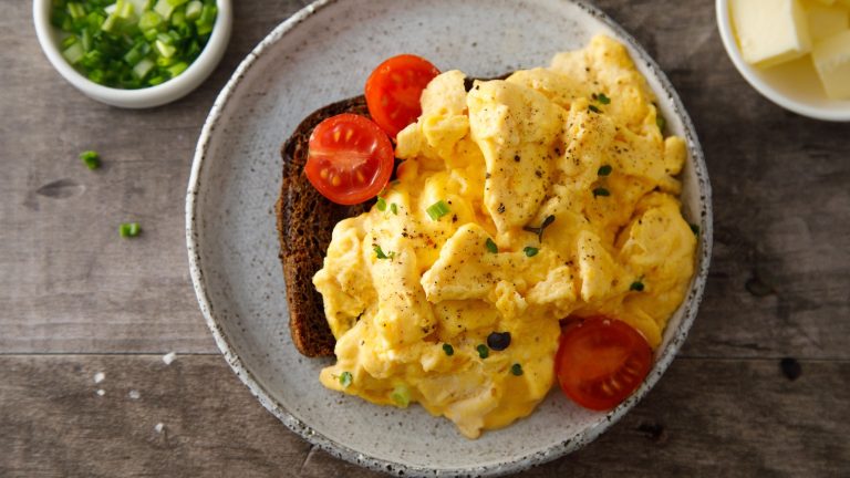 The Secret to Perfect Scrambled Eggs Lies in a Splash of This Fruit Juice