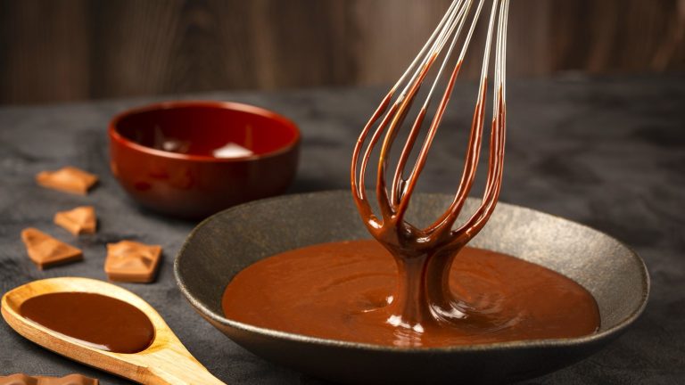 Chocolate Syrup vs. Chocolate Sauce: How to Choose the Right One