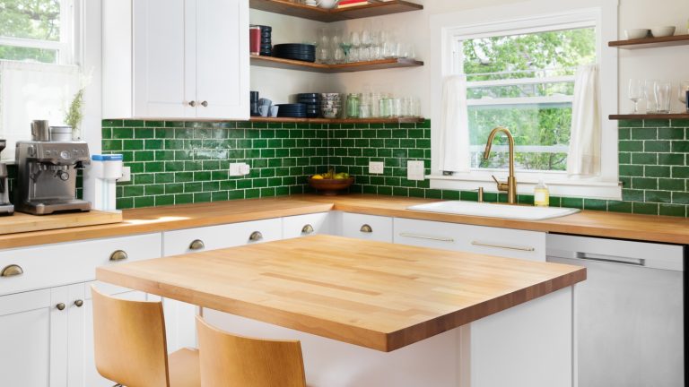 Understanding Drop-Leaf Islands: The Ideal Solution for Small Kitchens