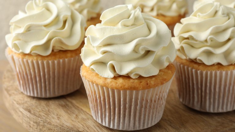 Transform Store-Bought Vanilla Cupcakes into Delicious Churro Treats in Minutes