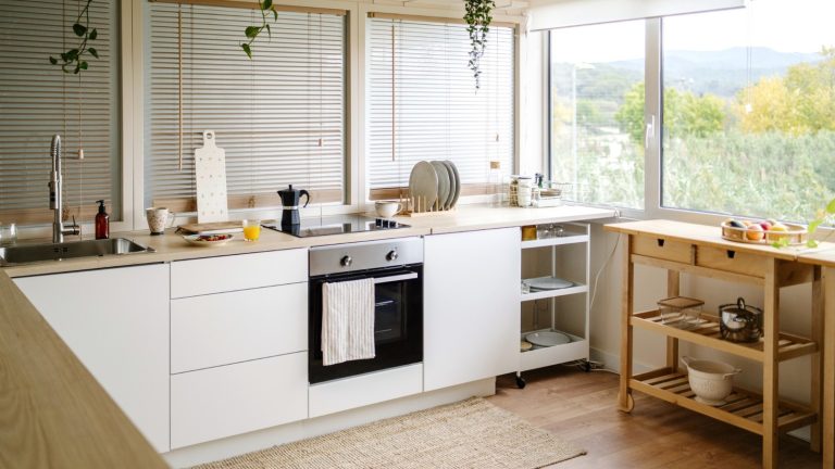 Fitted vs. Unfitted Kitchens: Understanding the Differences in Style