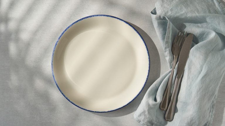 The Everyday Kitchen Appliance That Simplifies Warming Plates