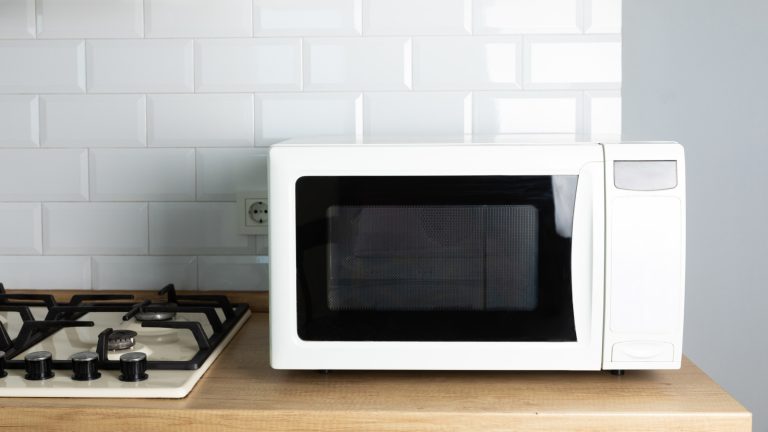 Ignoring This Aspect of Your Microwave Might Be Creating Issues in Your Kitchen