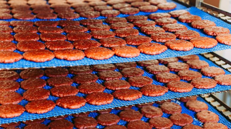 The Renowned Fast Food Chain That Once Offered a Burger Stacked with 100 Patties