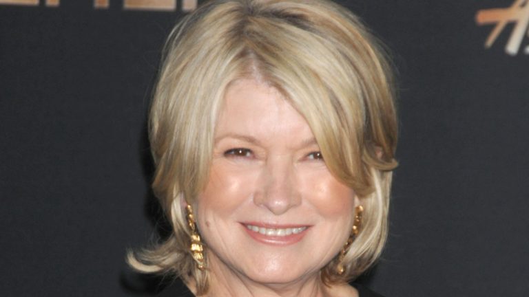 Martha Stewart's Unbreakable Rule About Hot Dogs