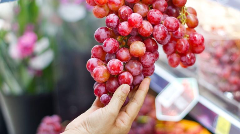 Why You Shouldn't Worry About Buying Grapes with a White Powdery Coating