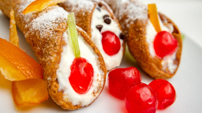 11 Expert Tips for Creating Bakery-Quality Cannoli