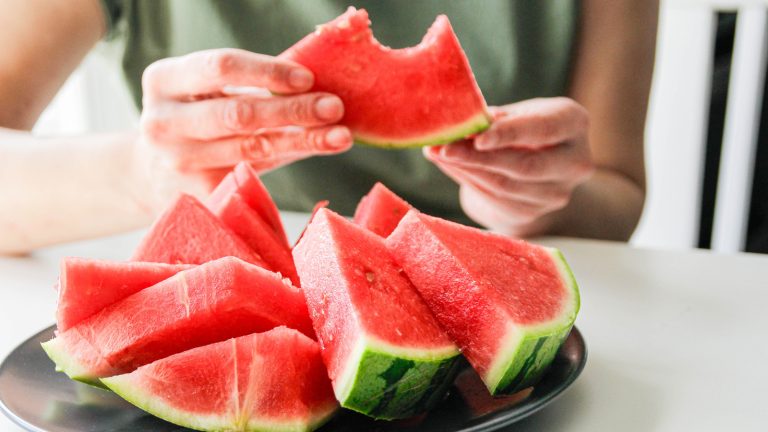 How to Prepare Bite-Sized Watermelon Chunks for a Backyard BBQ