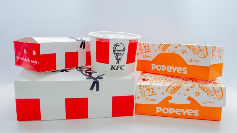 Popeyes or KFC: Which Fast Food Chicken Sandwich Packs the Most Protein?
