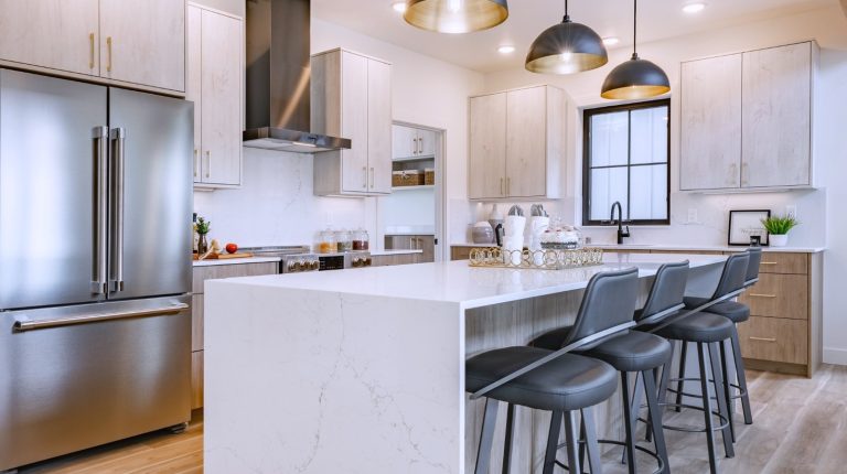 The Art of Subtly Infusing Warmth into Your Kitchen