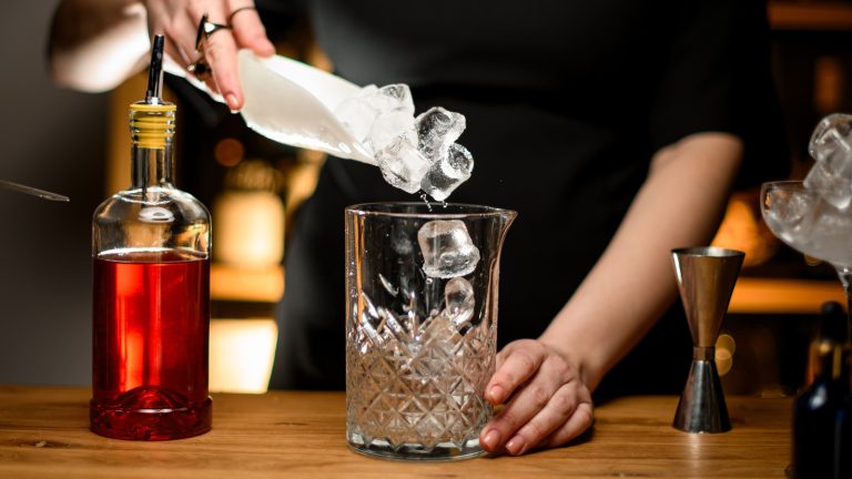 Crushed or Cubed Ice: Choosing the Right Type and Why It’s Important