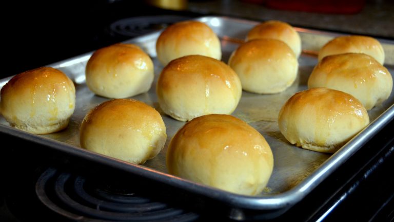 The Brunch Trick That Will Transform Your View of Texas Roadhouse Rolls Forever