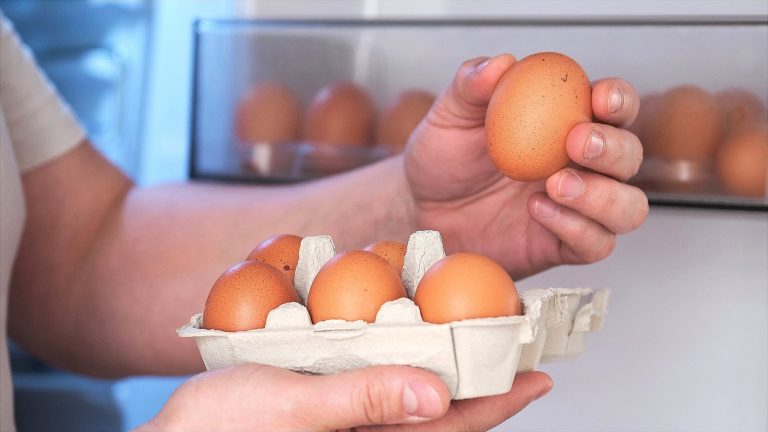 Determining Egg Freshness Without Additional Tools