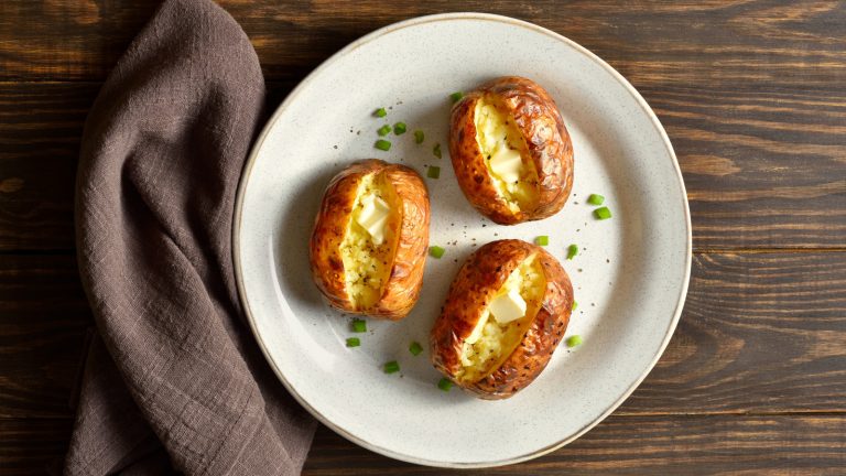 The Best Way to Reheat a Baked Potato for a Crispy Exterior and Fluffy Interior