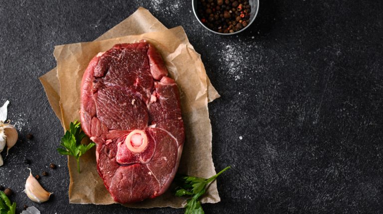 The Optimal Method for Cooking Lamb Steak and Why It Differs from Preparing Lamb Chops