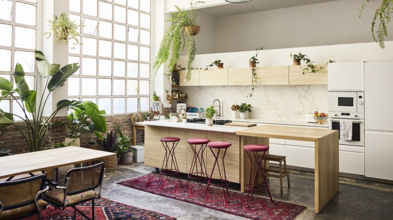This Versatile Kitchen Design Offers Ample Space for Both Prep and Dining