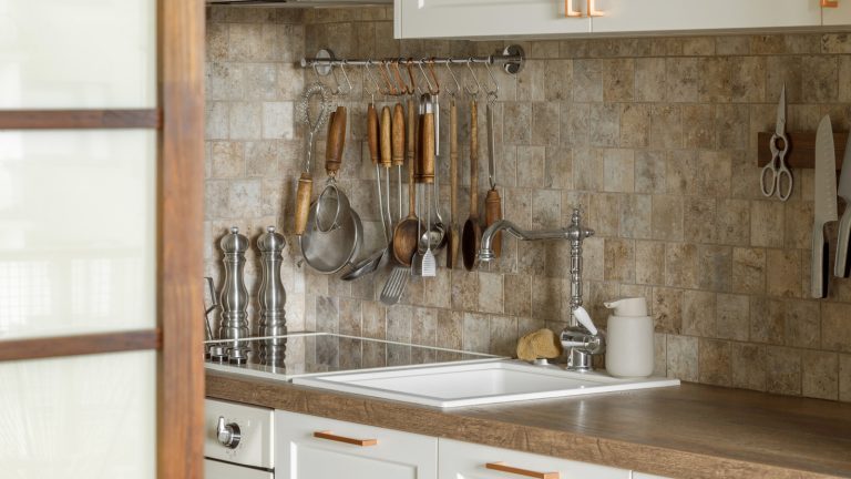 Looking for a Simple Yet Elegant Kitchen Aesthetic? Try Earth Tones