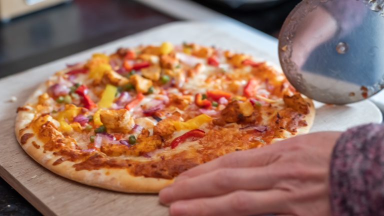 Aldi Shoppers' Top Choice for Frozen Pizza: Affordable and Delicious