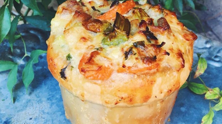 Arizona Restaurant Spotlighted on Diners, Drive-Ins, and Dives Offers Top-Rated Chicken Pot Pie in the State
