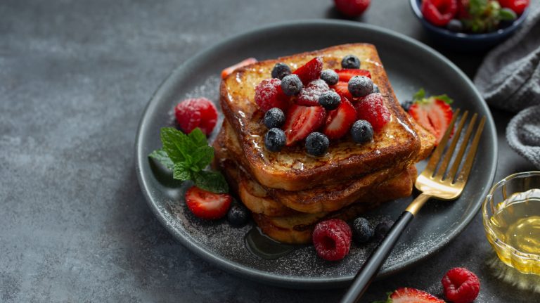 Effortless Slow Cooker French Toast: A Crowd-Pleasing Breakfast Delight