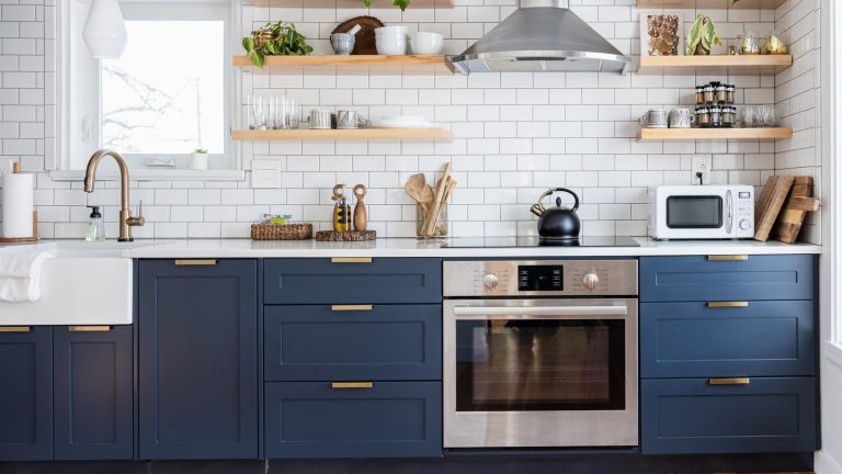 The Secret to an Elegant and Luxurious Kitchen Lies in a Single Choice