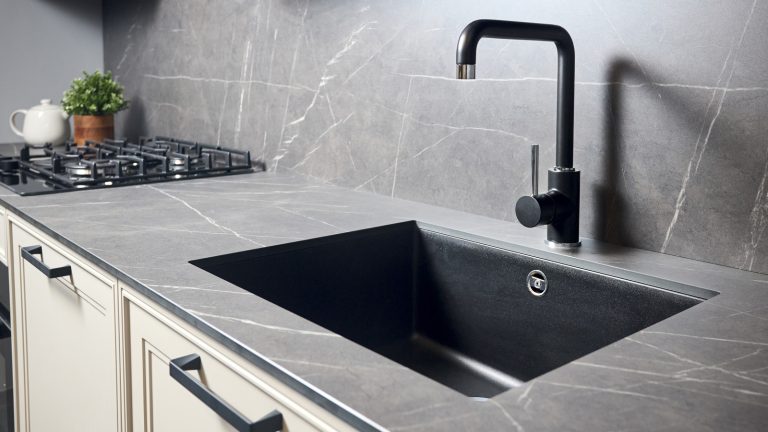 Selecting the Perfect Kitchen Faucet: A Guide