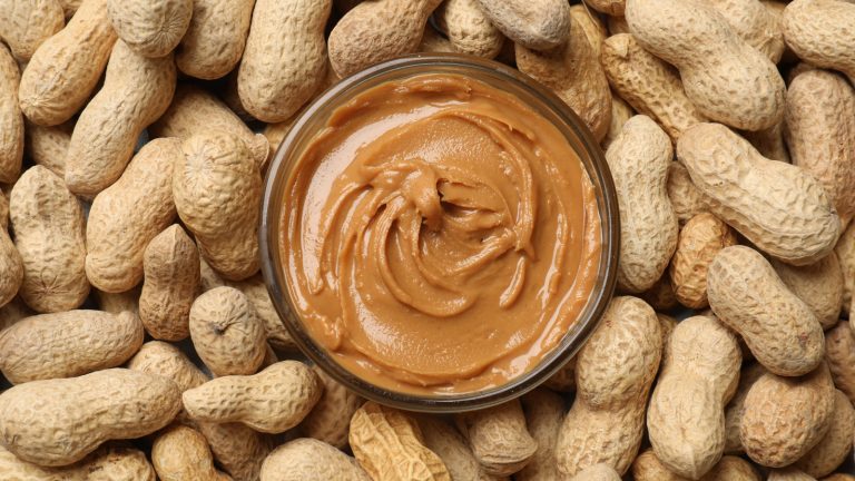 The Red Flag Ingredient to Watch for in Peanut Butter Jars