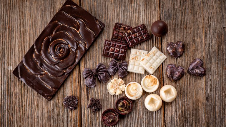 White Chocolate vs. Dark Chocolate: Understanding the Differences
