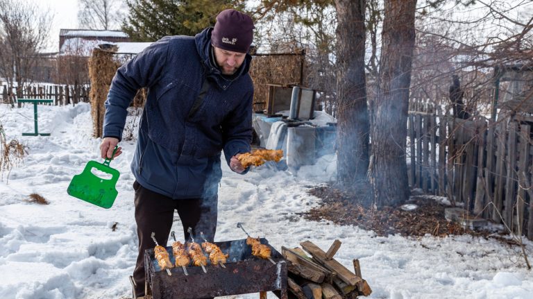 How Outdoor Temperature Influences Your BBQ Grill