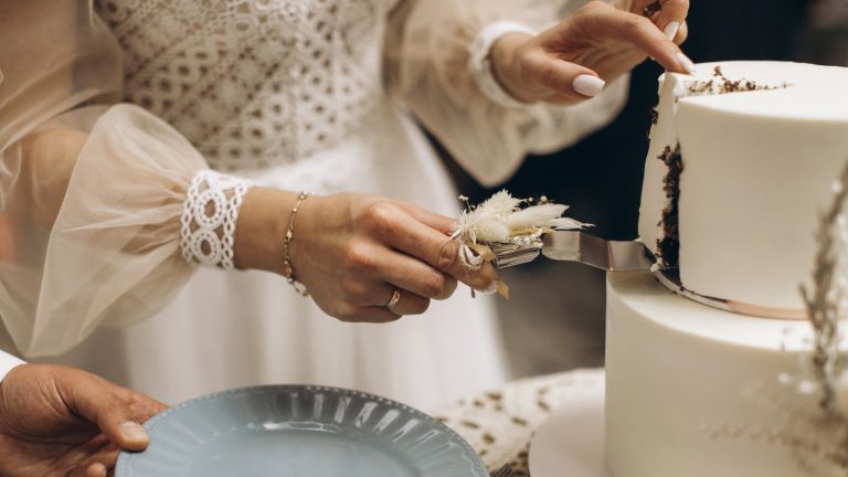 What Is the Most Popular Wedding Cake Frosting?