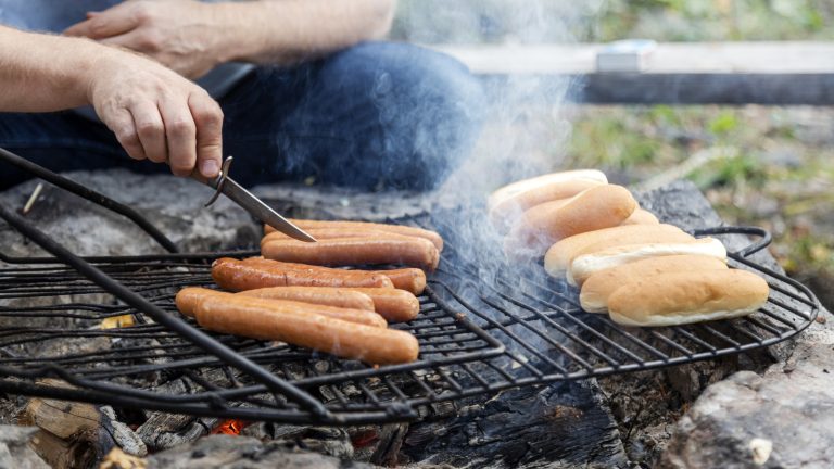 8 Innovative Ways to Prepare Hot Dogs for Your Cookout