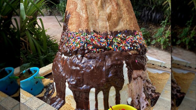 This Unique Restaurant Elevates Food Presentation to New Heights